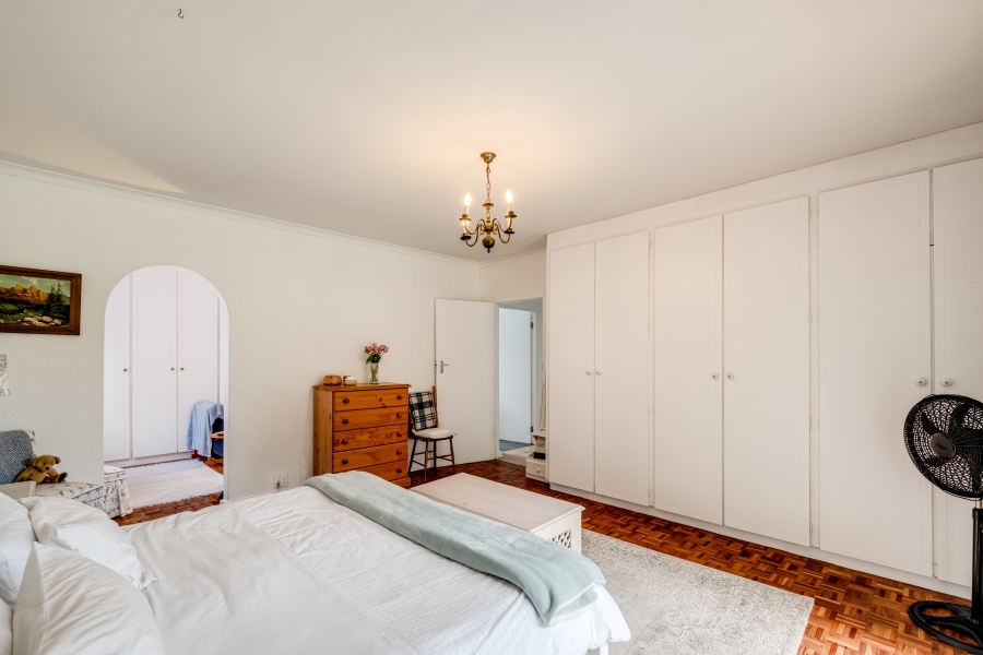 6 Bedroom Property for Sale in Pinelands Western Cape